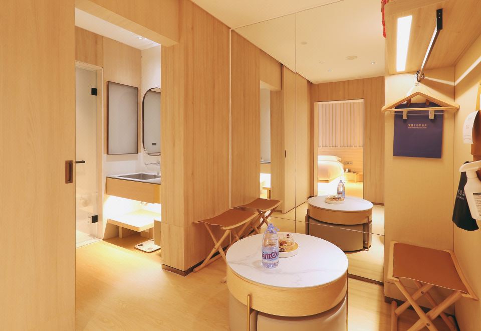 禅意家庭双床房（静谧禅意+可投屏+智能镜+零压床）