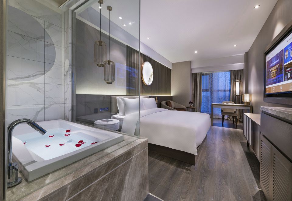 行政大床房（迷你冰箱+智能客控+电视投屏）