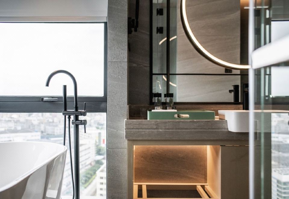 Investon Hotel Shenzhen LonghuaGrande Deluxe Suite