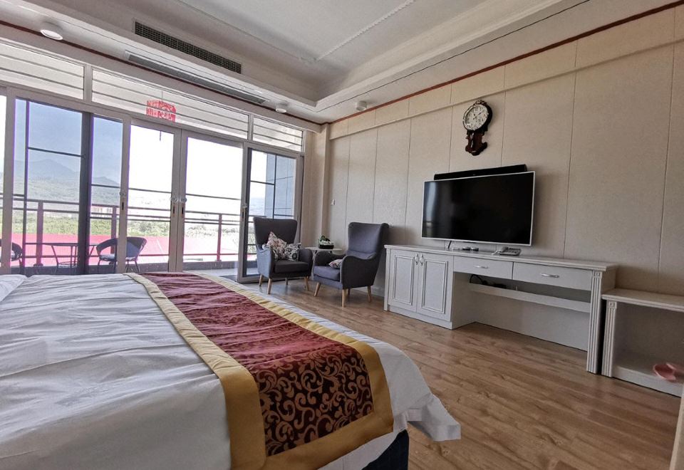 豪华温泉房大床