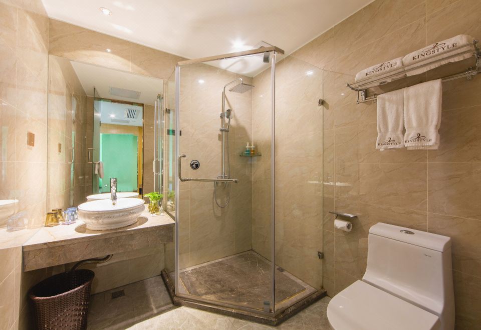 高级大床房（无窗）（超大床+安静舒适）