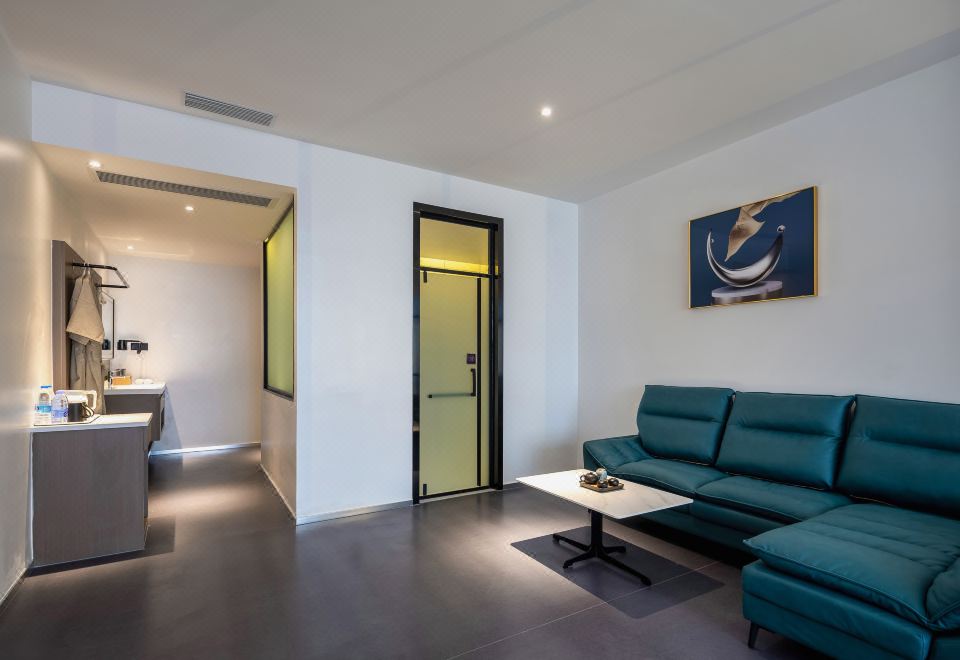 Sunshine Suite