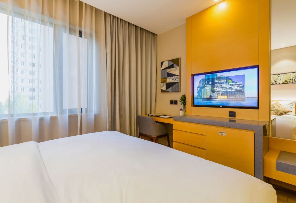 Kingkylin Club HotelBusiness Queen Room