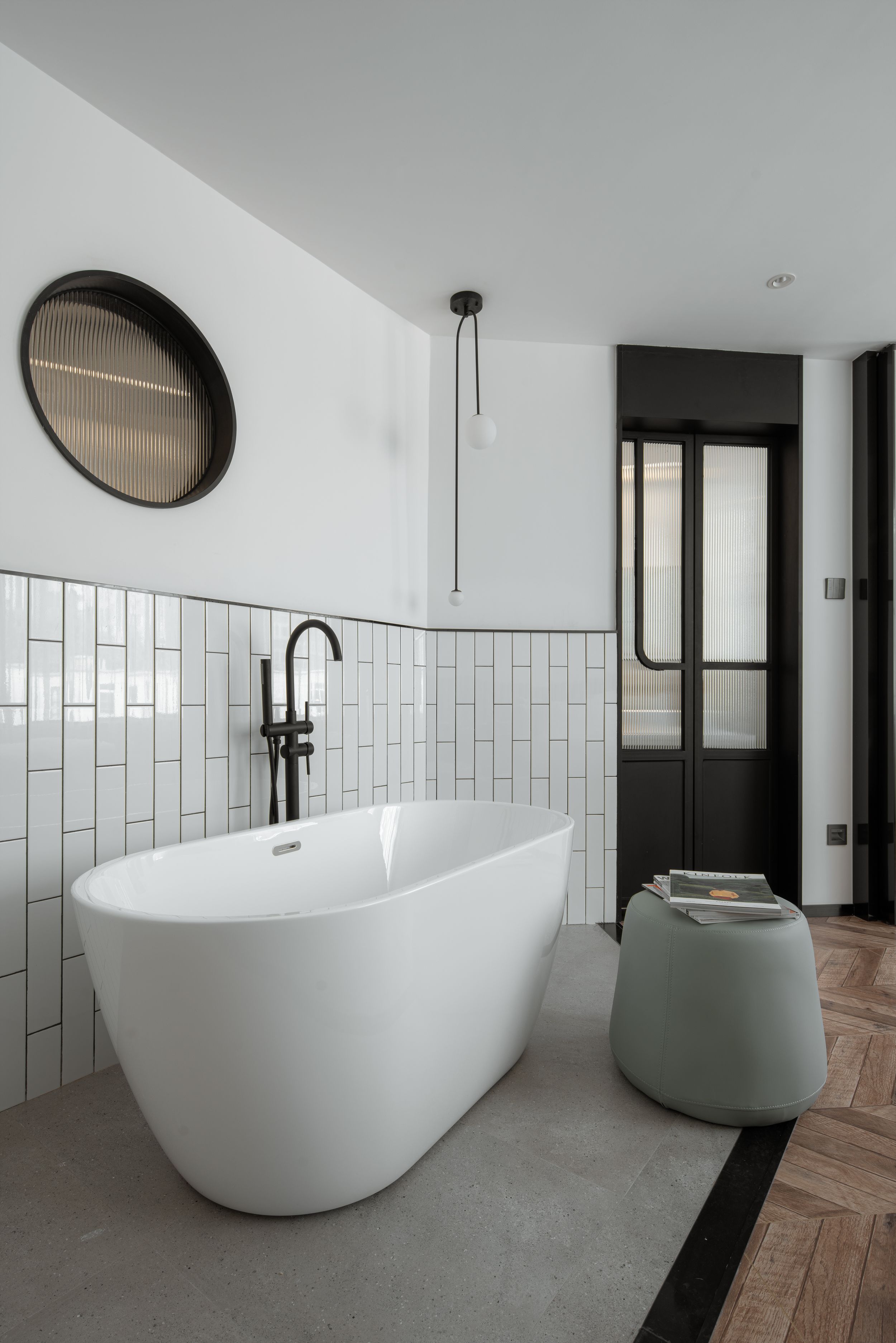 Presents樂享當下浴缸套房-馬歇爾音響+戴森吹風機