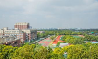 Gloria Plaza Hotel Kangqiao (Shanghai Pudong Airport Resort)