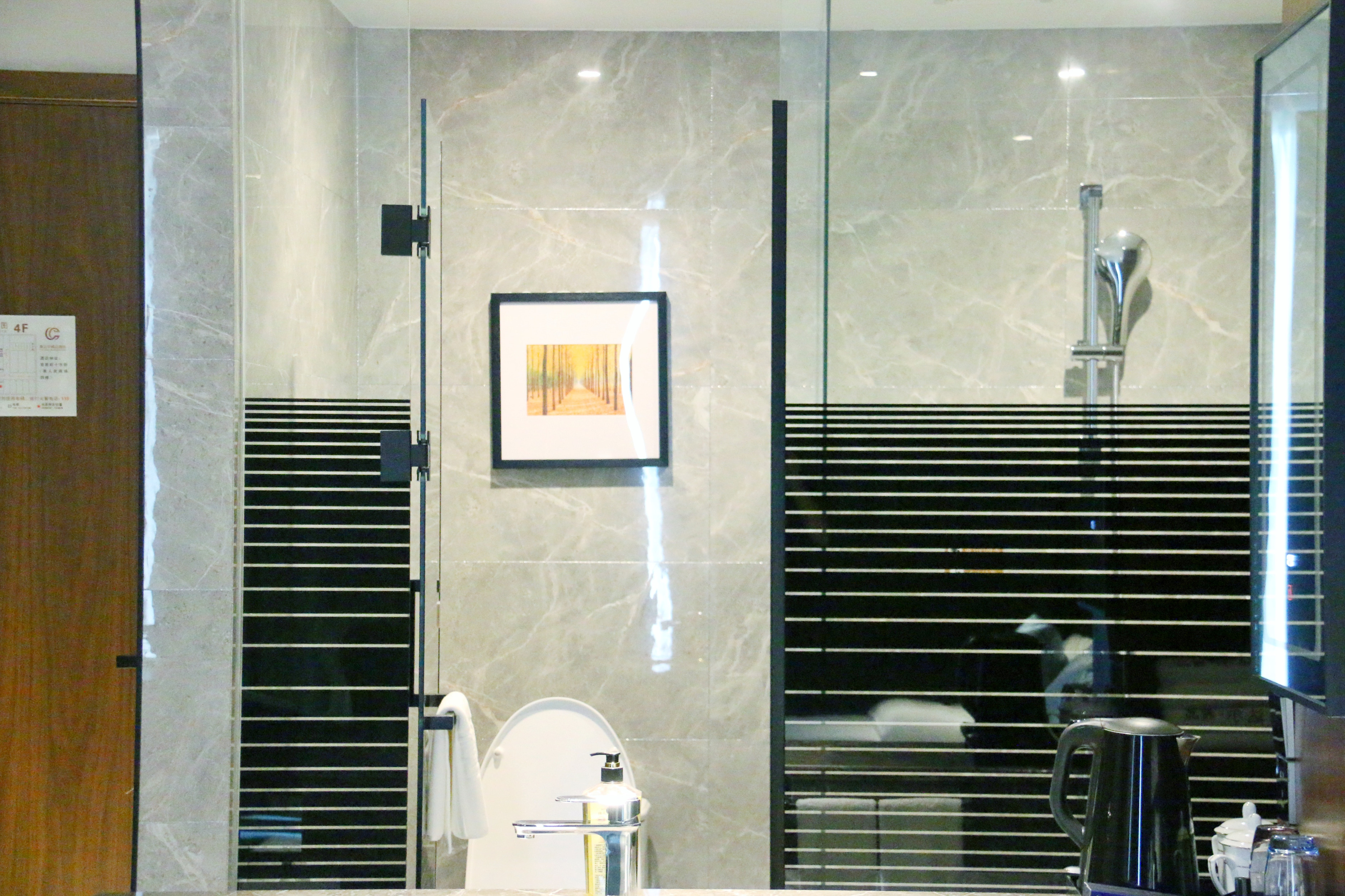 精品大床房【大空间+全屋地热+安静私密】