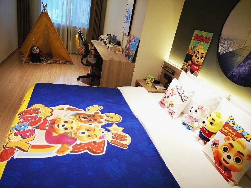 Atour Light (Harbin Central Street)Supreme Double Bed Room With Mobile Screen Casting