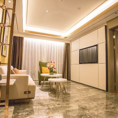 豪華家庭兩房一廳套房-圓形大浴缸+電動窗簾 佛山百利達酒店優惠
