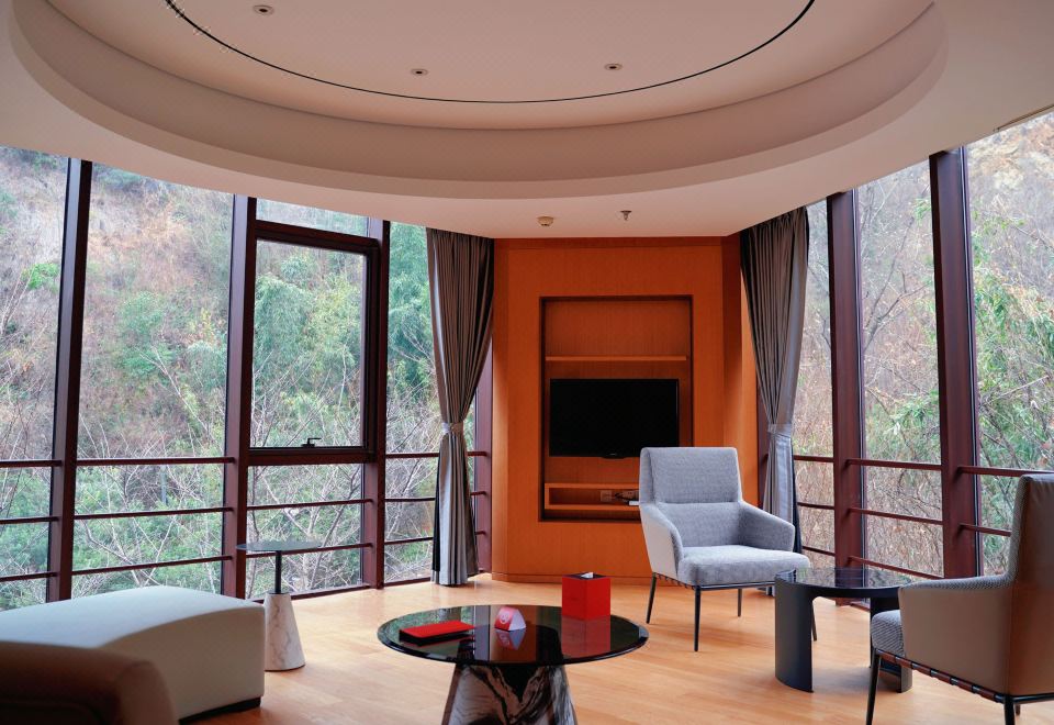 Suzhou Tonino Lamborghini Rosso HotelGarden Smart Suite