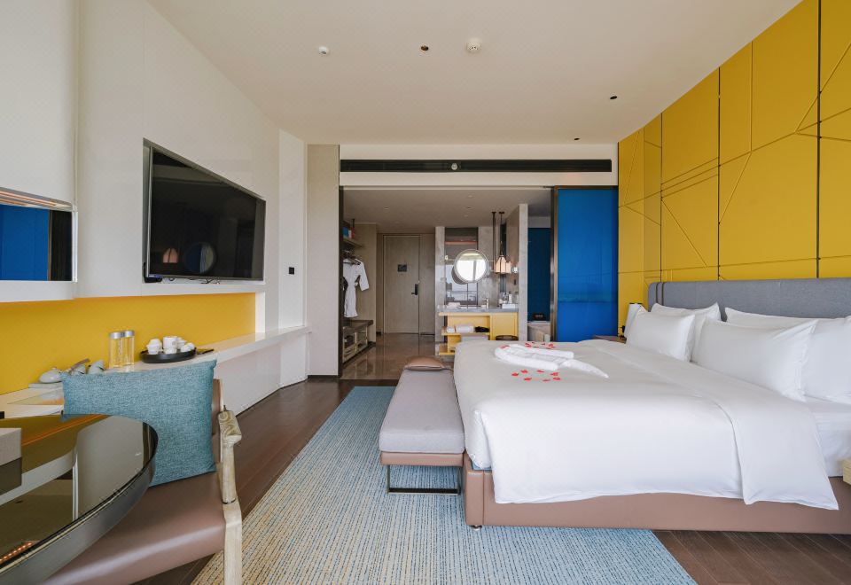 Tianyuan Hotel XiamenDeluxe Sea-View Double Bed Room (180-degree Floor-to-ceiling Window With Sea-view Sunrise)