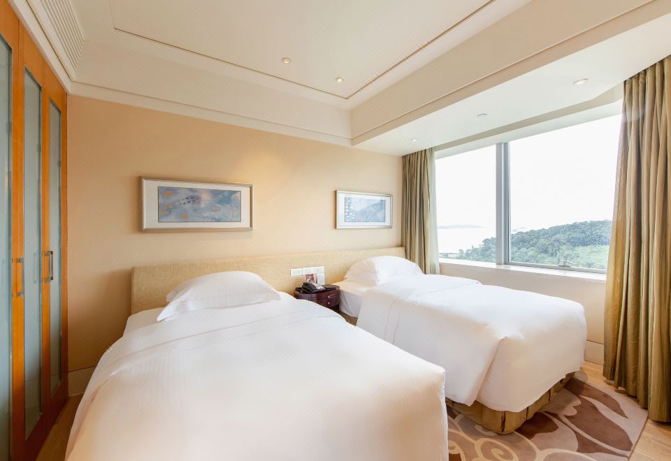 Nansha Grand Hotel Deluxe Mountain-view Twin Room