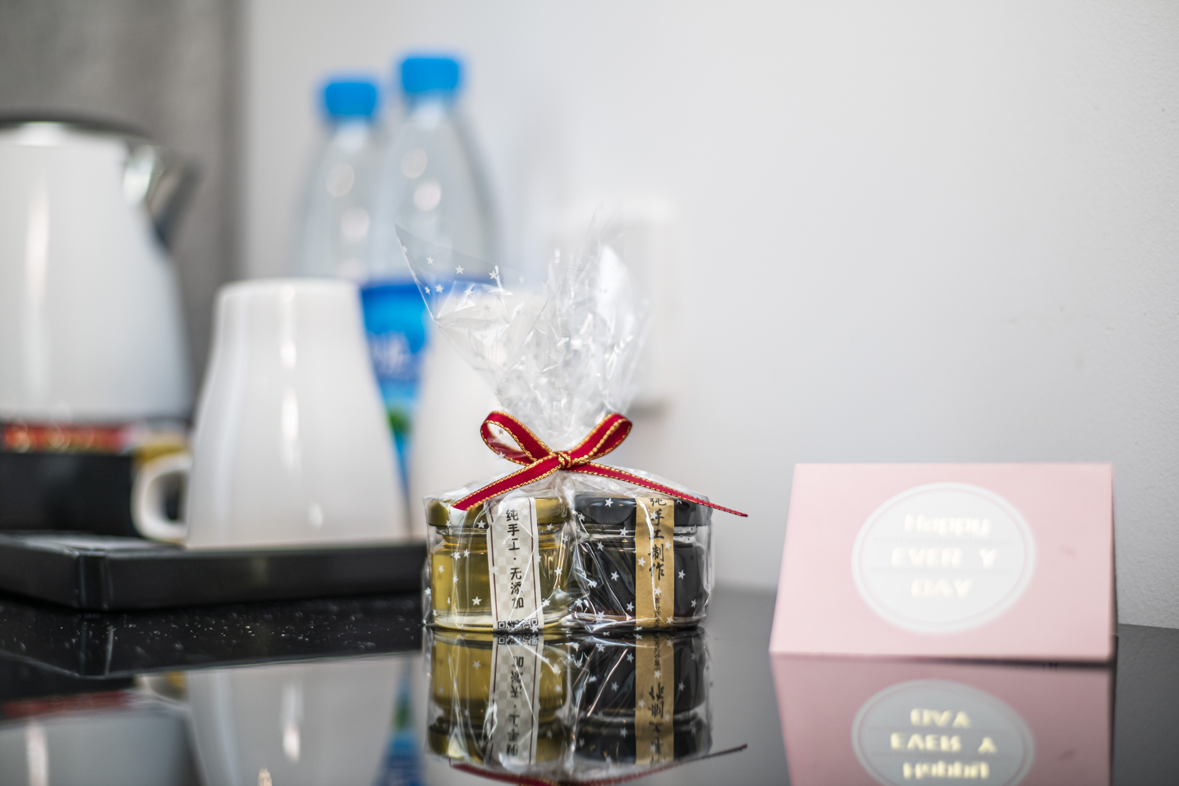 沉香文艺双床房【舒软沙发+办公桌椅+乾湿分离】