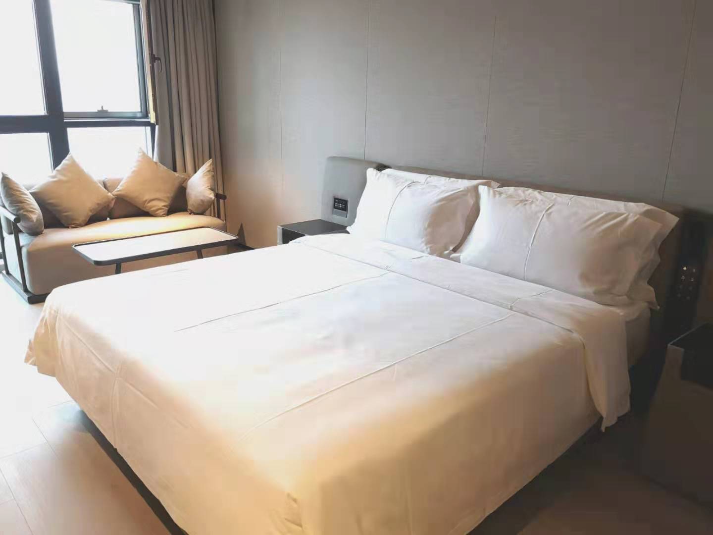 Crystal Orange (Hangzhou West Lake)豪华大床房（投屏65寸电视+小冰箱）