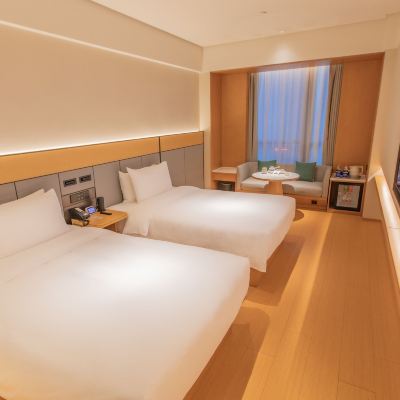 高級雙床房 （智能客控、可投屏65寸電視+新風系統） 全季飯店（大同大有廣場店）優惠