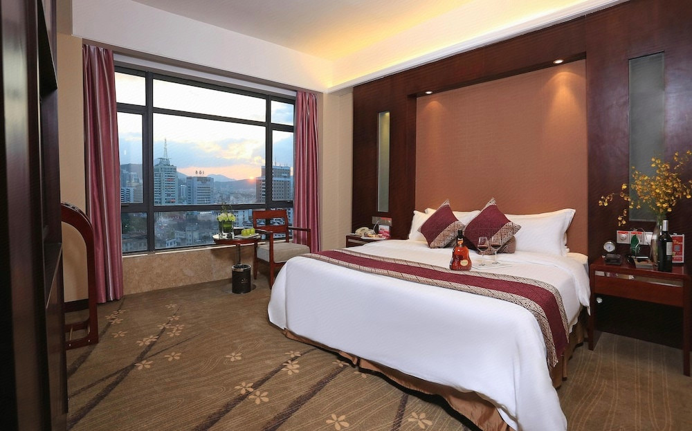 行政大床房（城市景观+慕斯床品）