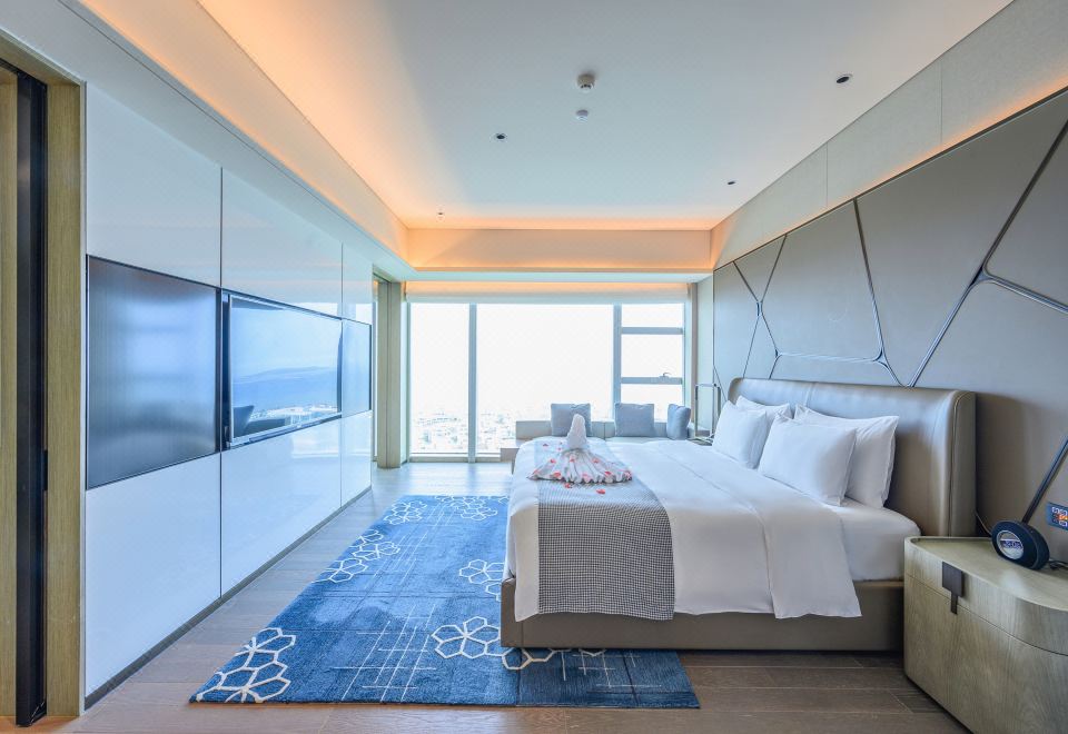 豪华海景套房（180度全落地窗看海景日出）