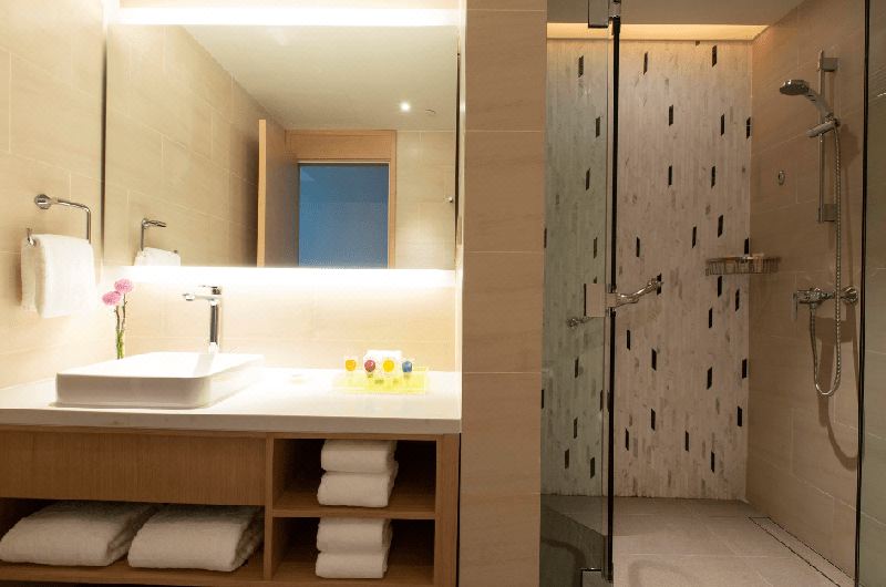 Hyatt Place Chengdu Pebble WalkTwo Twin Beds With Sofa Bed