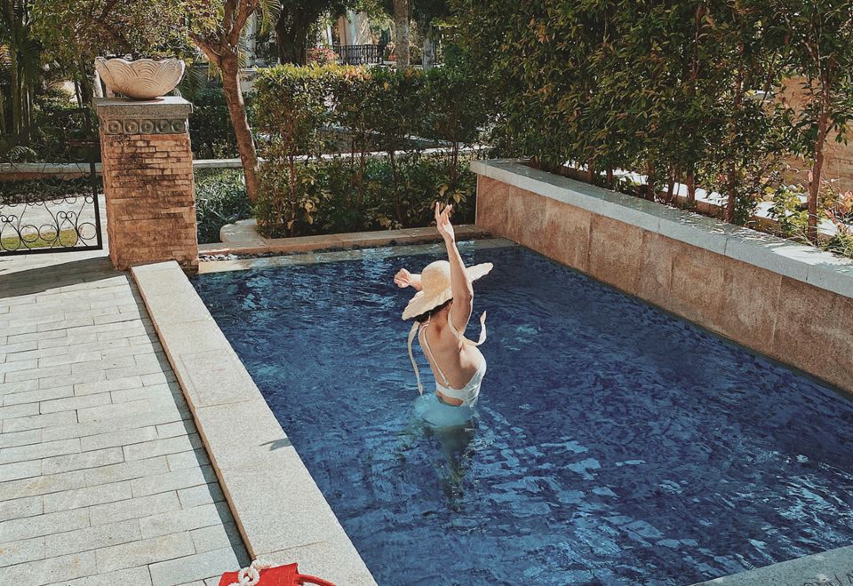 獨立庭院泳池大床房