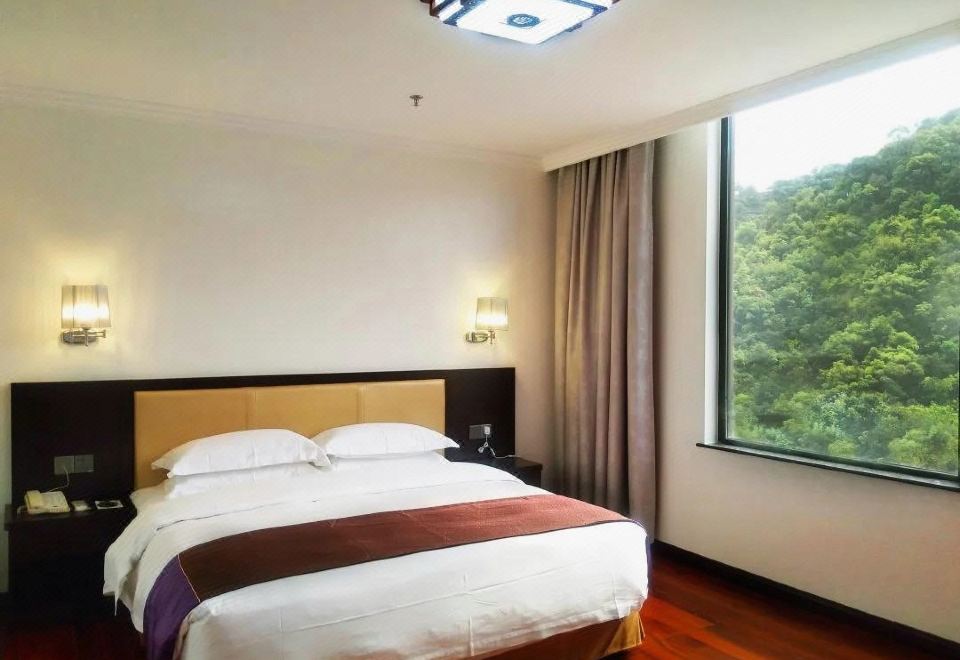 盛华园景观大床房