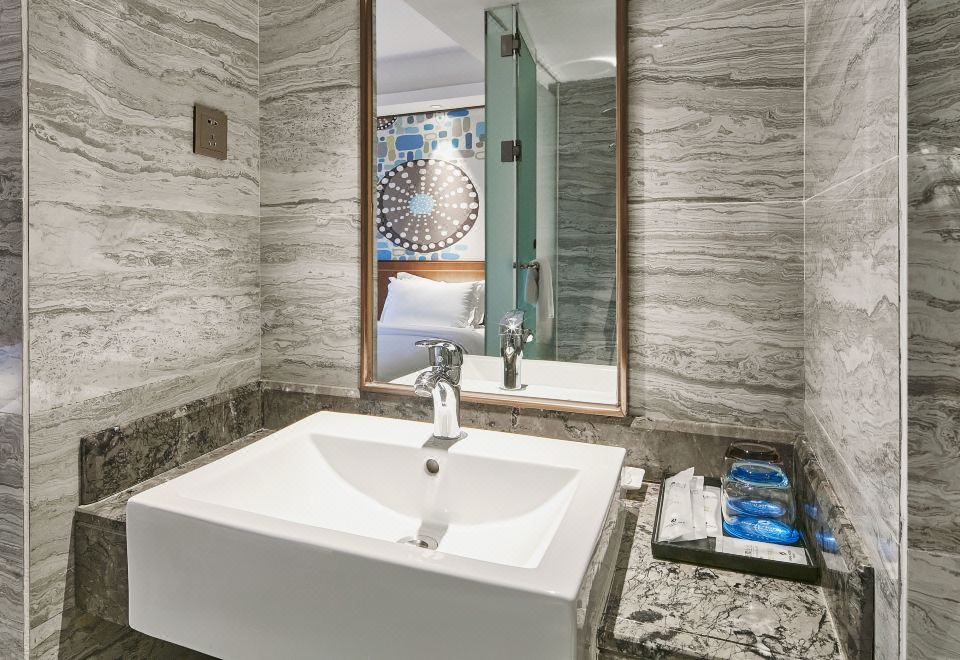 Insail Hotels Dongshankou Subway Station GuangzhouDeluxe 2-bed Room