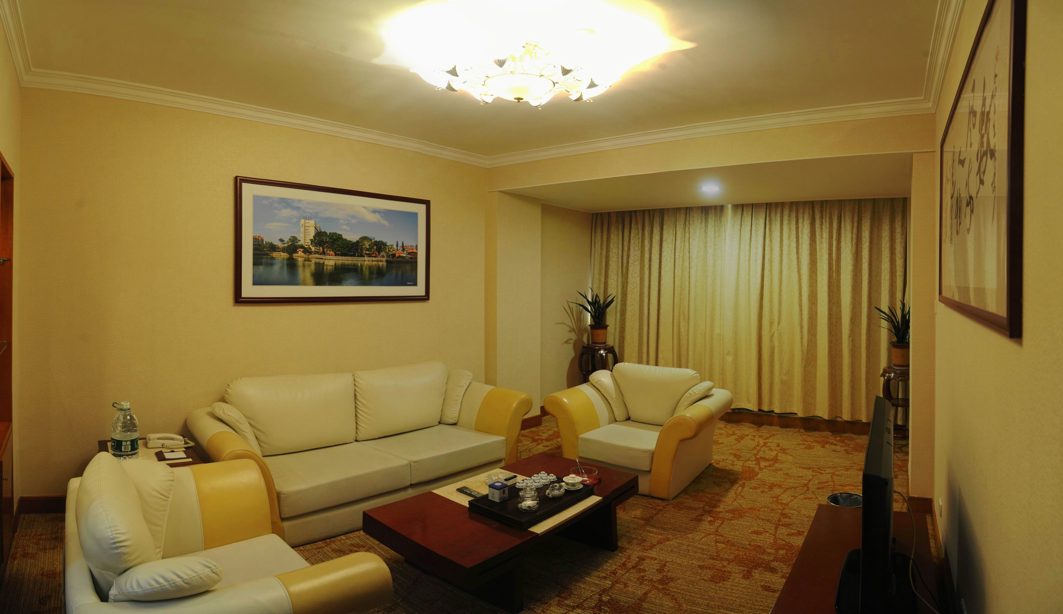 Overseas Chinese HotelAdvanced Suite