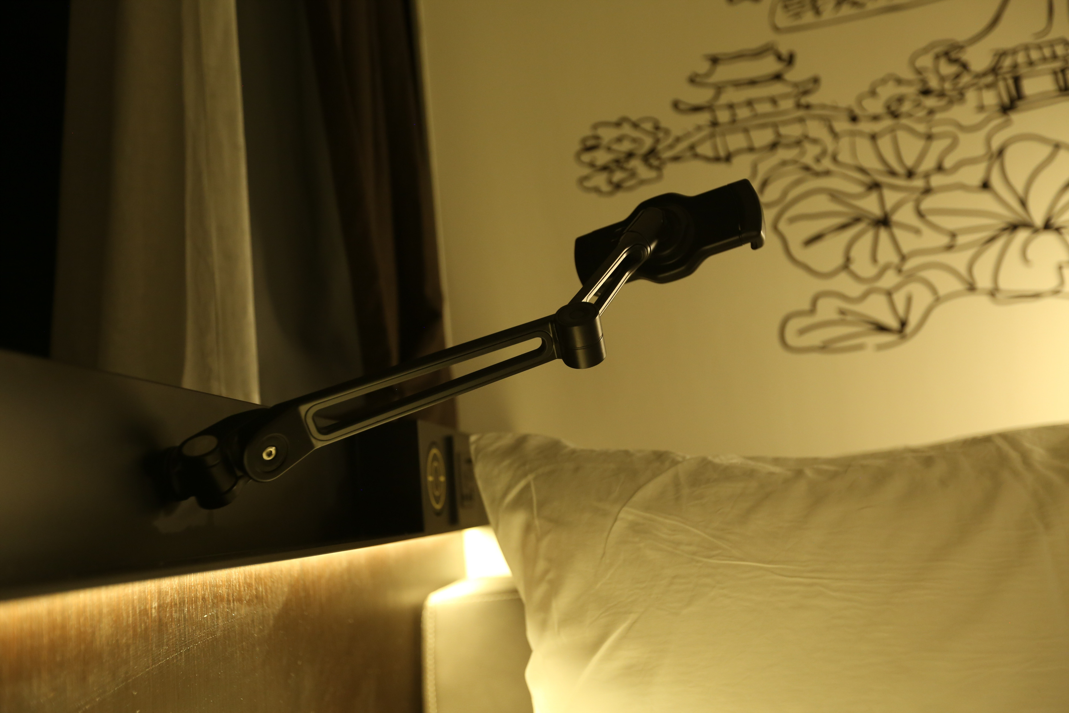 大床房（德国汉斯格雅衞浴＋乳胶床垫+手机投屏）