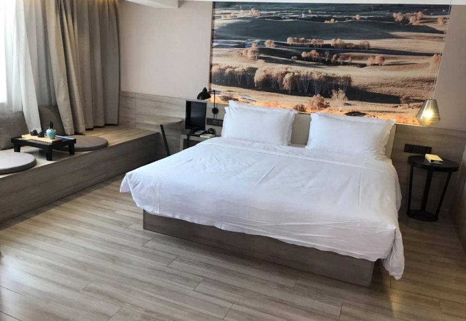 Jimu King Bed Room