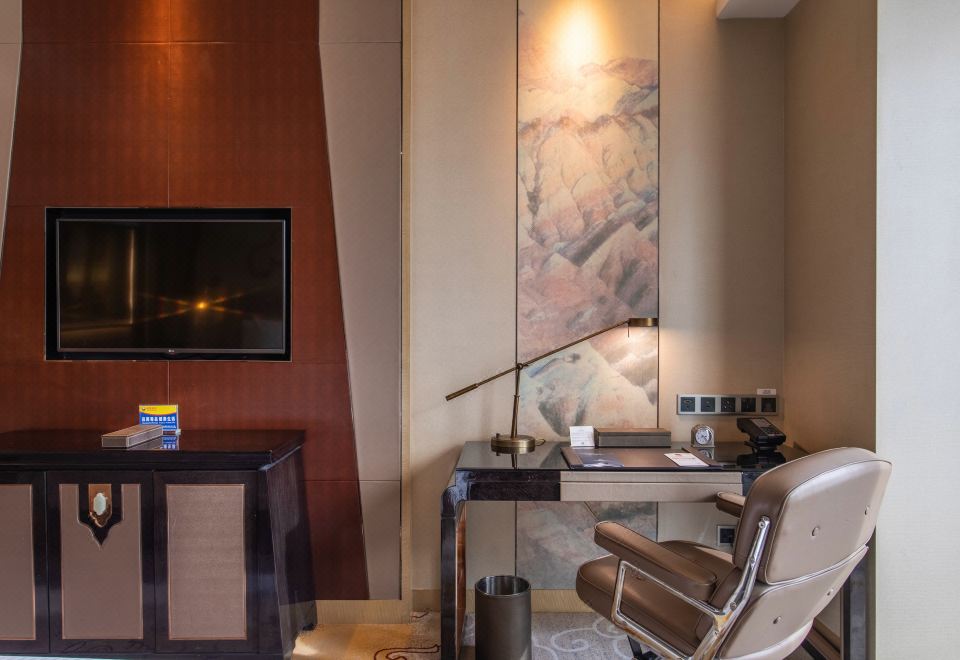 豪華大床房（繁華街景+深睡床墊+靜音加濕器）