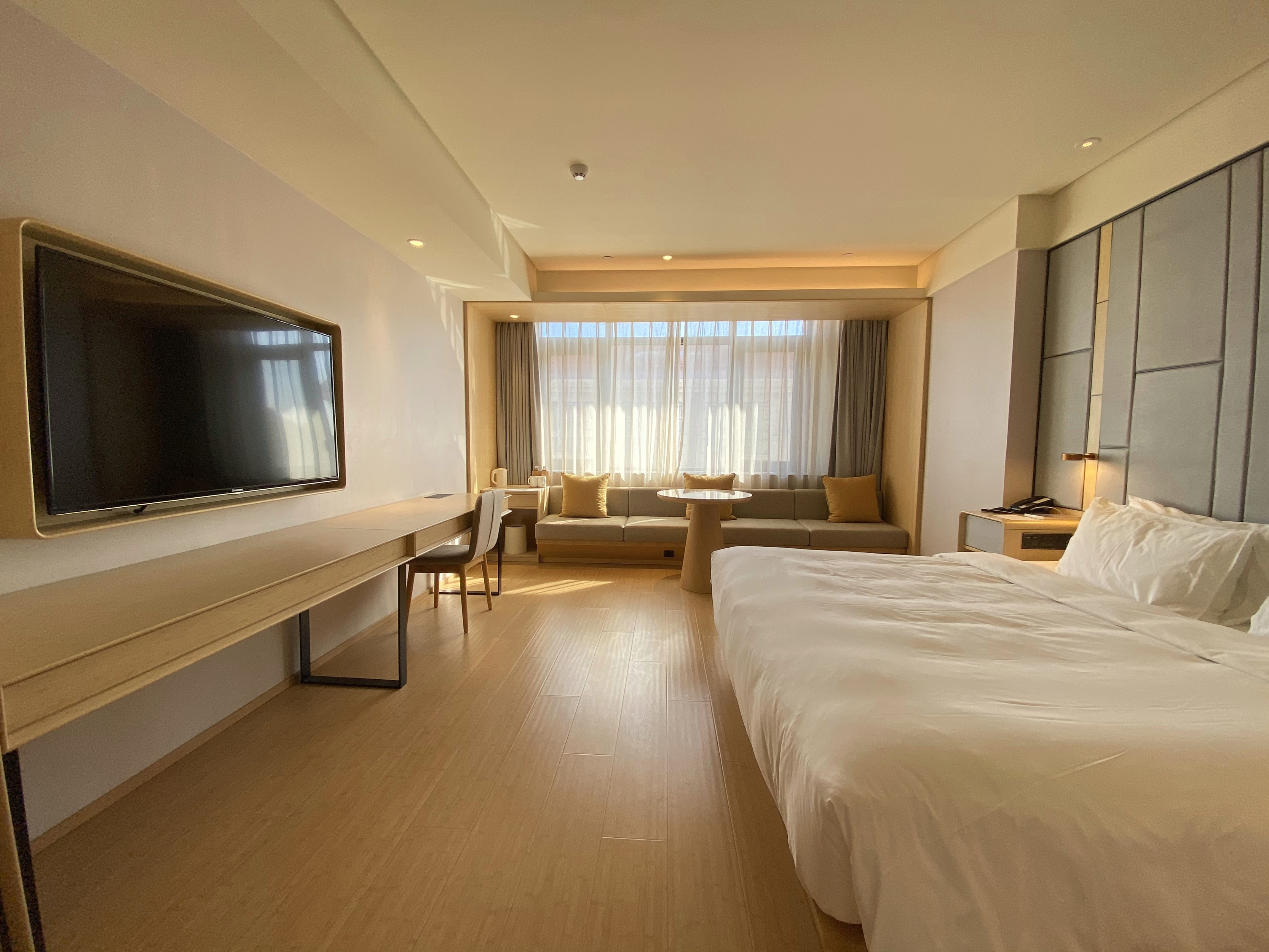 高级特大床房（金可儿床垫+地暖）