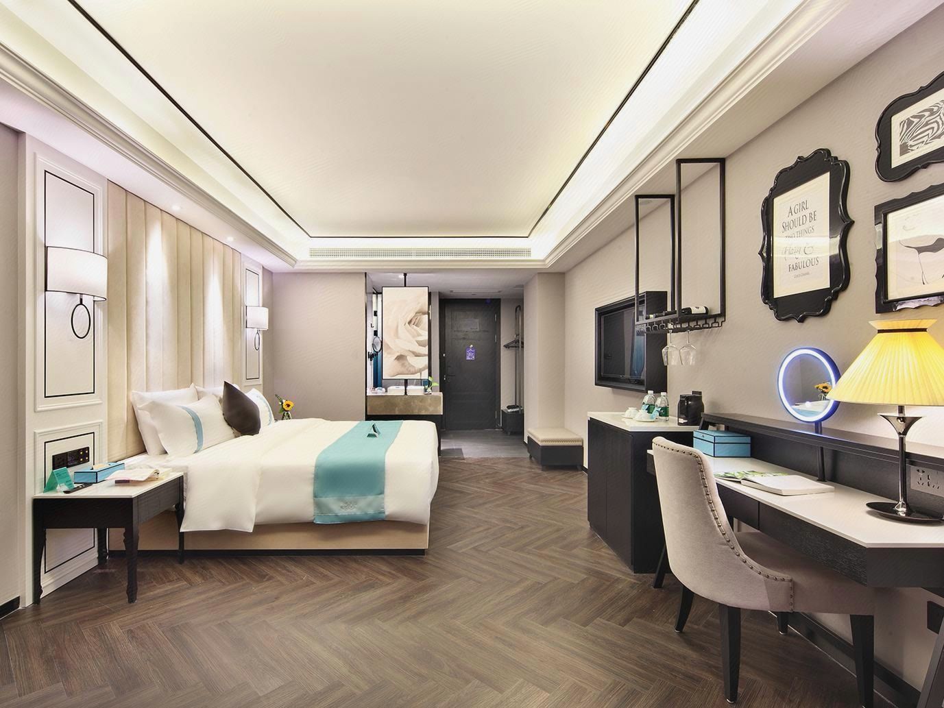 希岸影音大床房（时尚轻奢｜智慧客控｜风尚投屏）