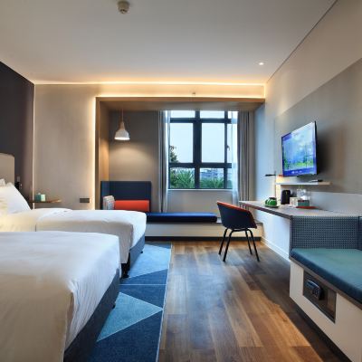 高級房雙床更大面積 桂林智選假日酒店（兩江四湖東西巷店）優惠