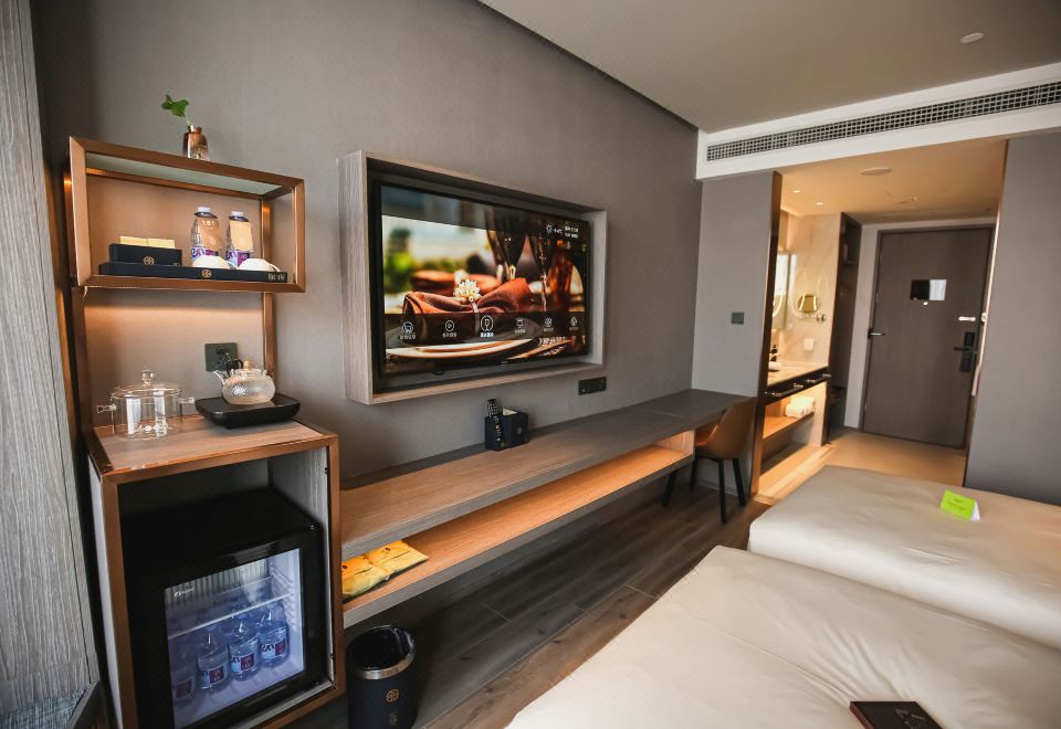 雅致双床房（加热毛巾杆+小冰箱+智能镜）