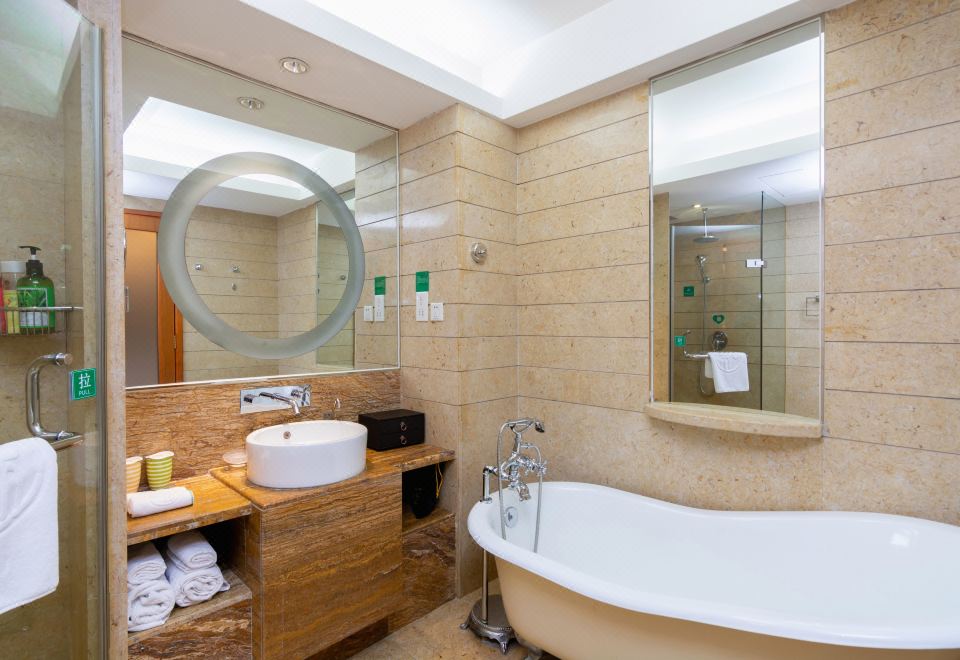 西湖露台家庭套房