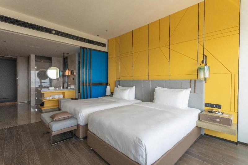 豪華海景雙床房（180度全落地窗看海景日出）