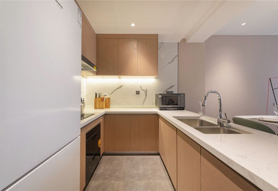 豪華套房|廚房設備+冰箱+洗烘一體機+哈曼卡頓音響