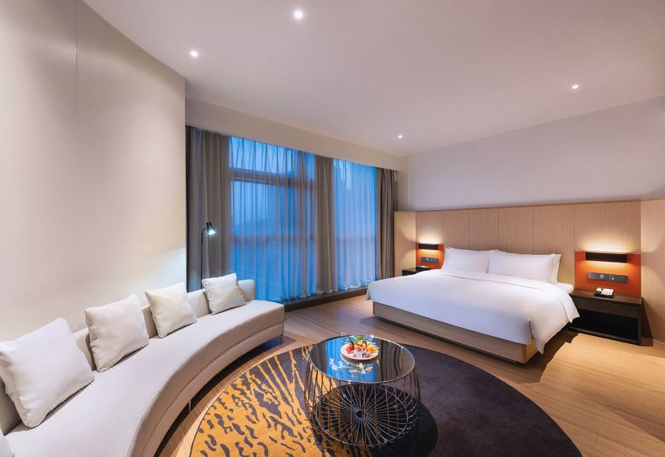 豪華套房（浴缸+夢百合床墊+保險柜+浴袍）