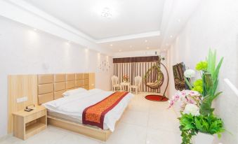 Modern Family  Apartment (Sanfang Qixiang Branch)