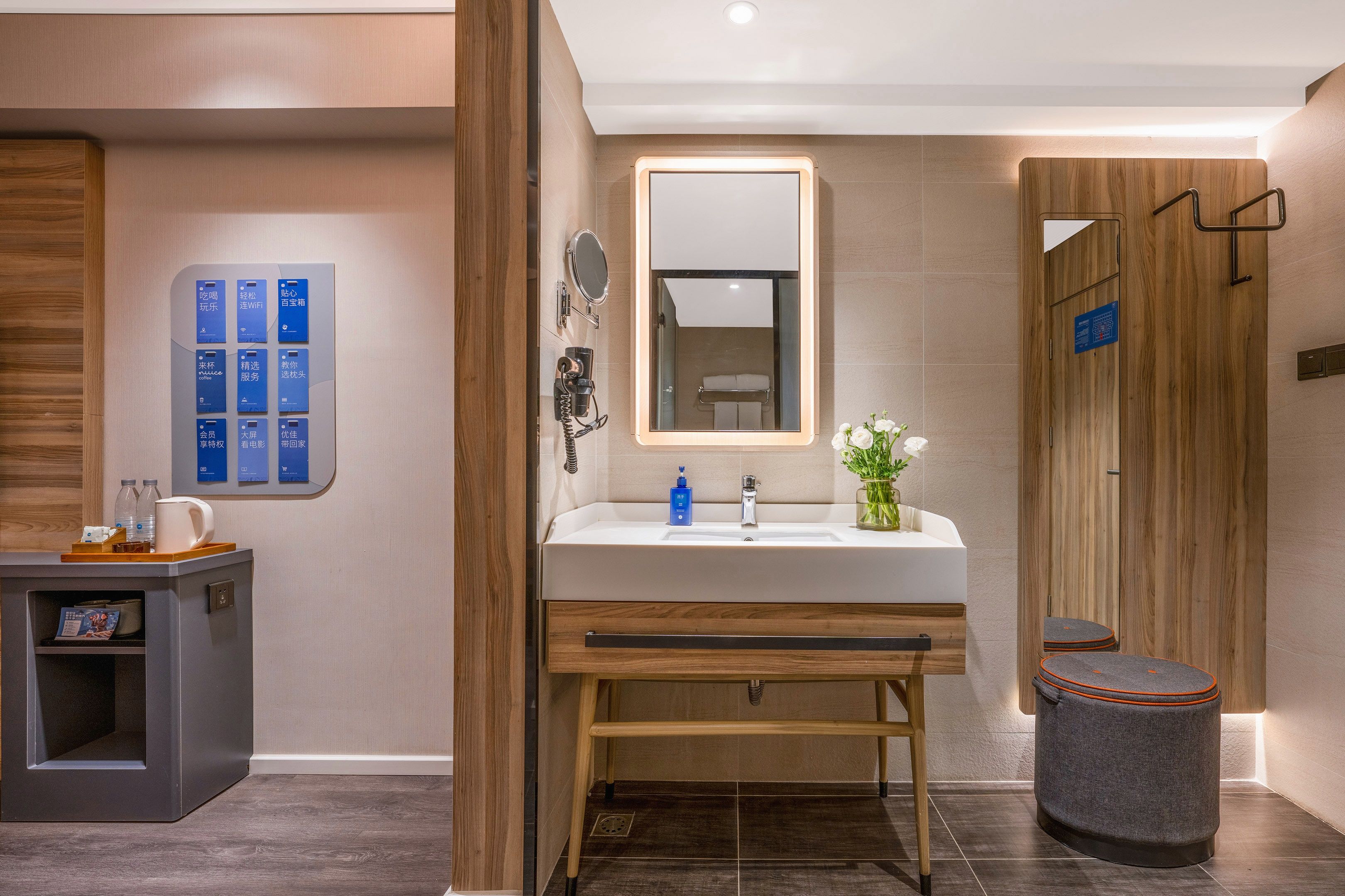 HanTing Premium Hotel (Kunming Donghua)大床房【金可儿床垫+电视投屏】