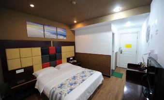 Huating Theme Rooms