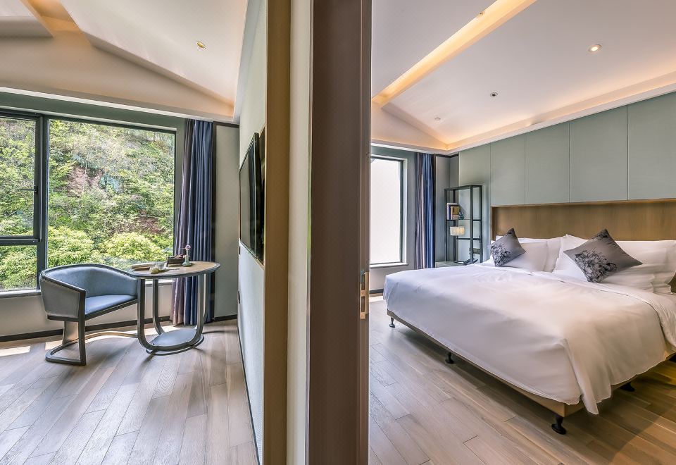 The Lucid Resort TiantaiTe Se Lu Ting Featured Room