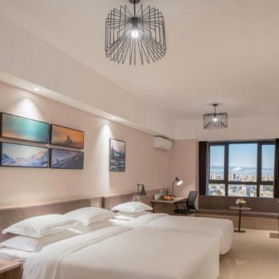 高級家庭房 傲雪四季酒店（哈爾濱松北融創茂店）優惠