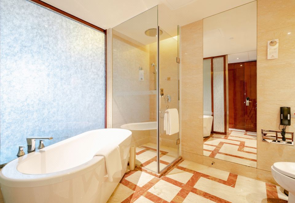 高空行政大床間（超大落地觀景窗+無限夜景）