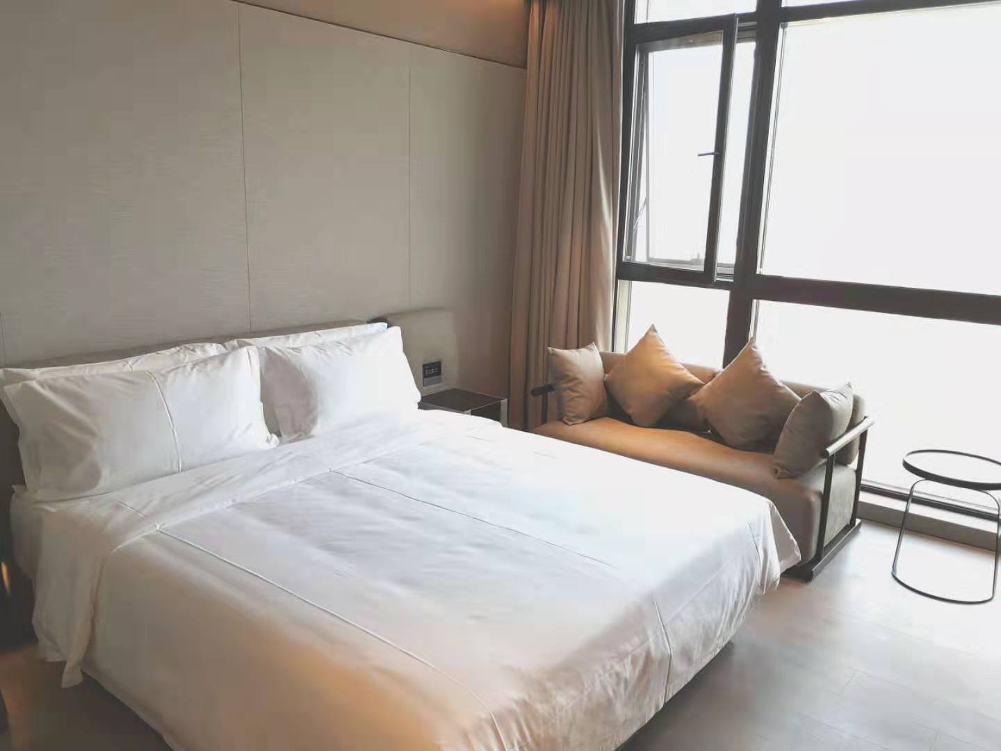 Crystal Orange (Hangzhou West Lake)豪华大床房（投屏65寸电视+小冰箱）