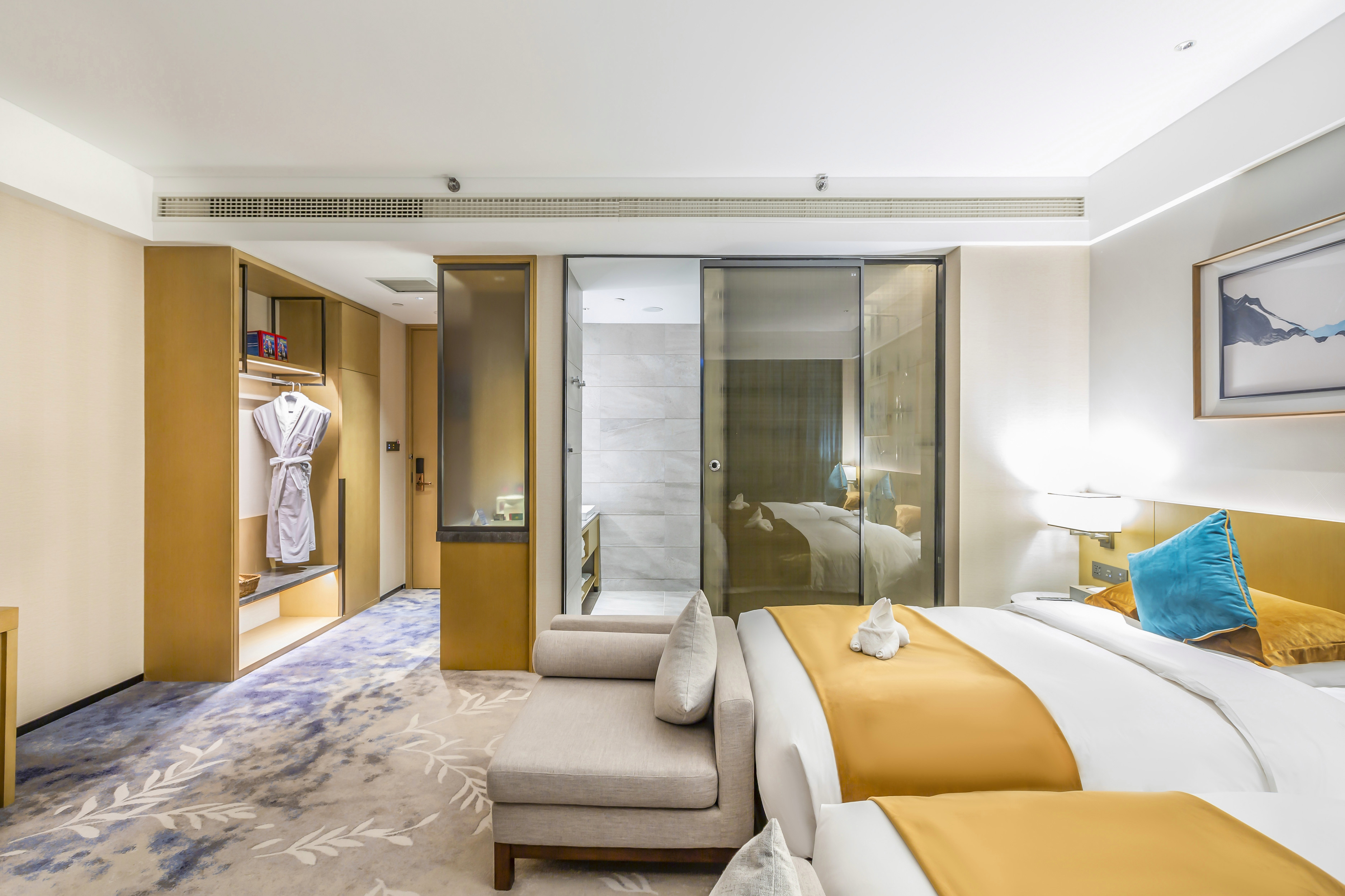 豪华双床房（应天门城景+80支贡缎床品+金可儿床垫）