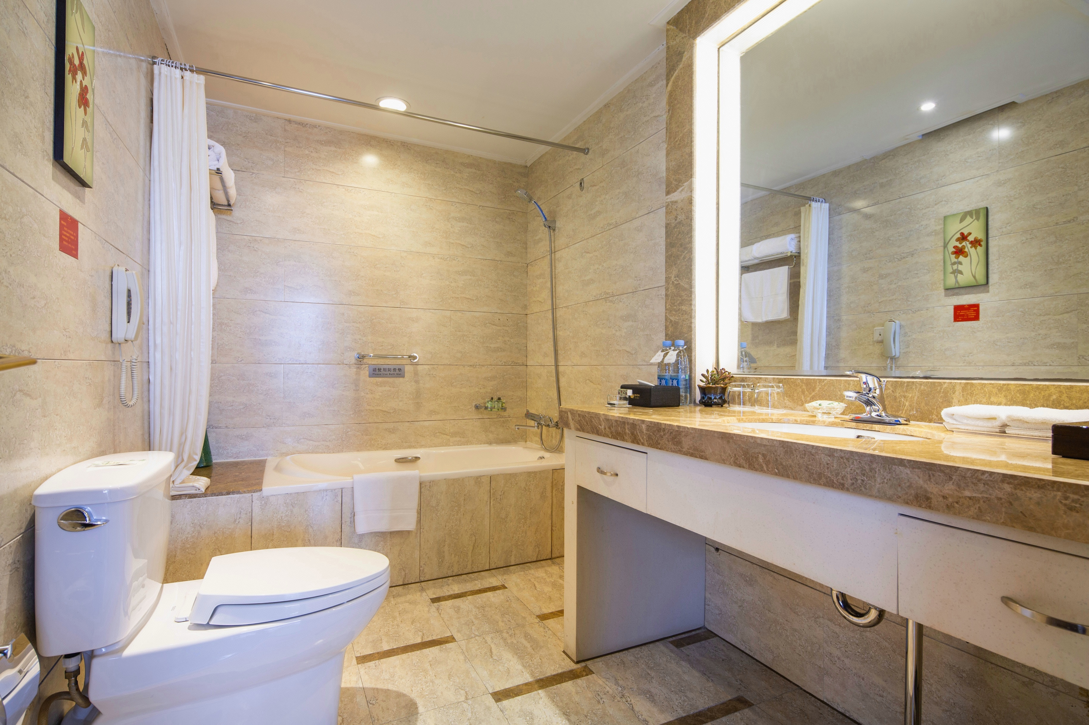 湖景家庭双卧套房