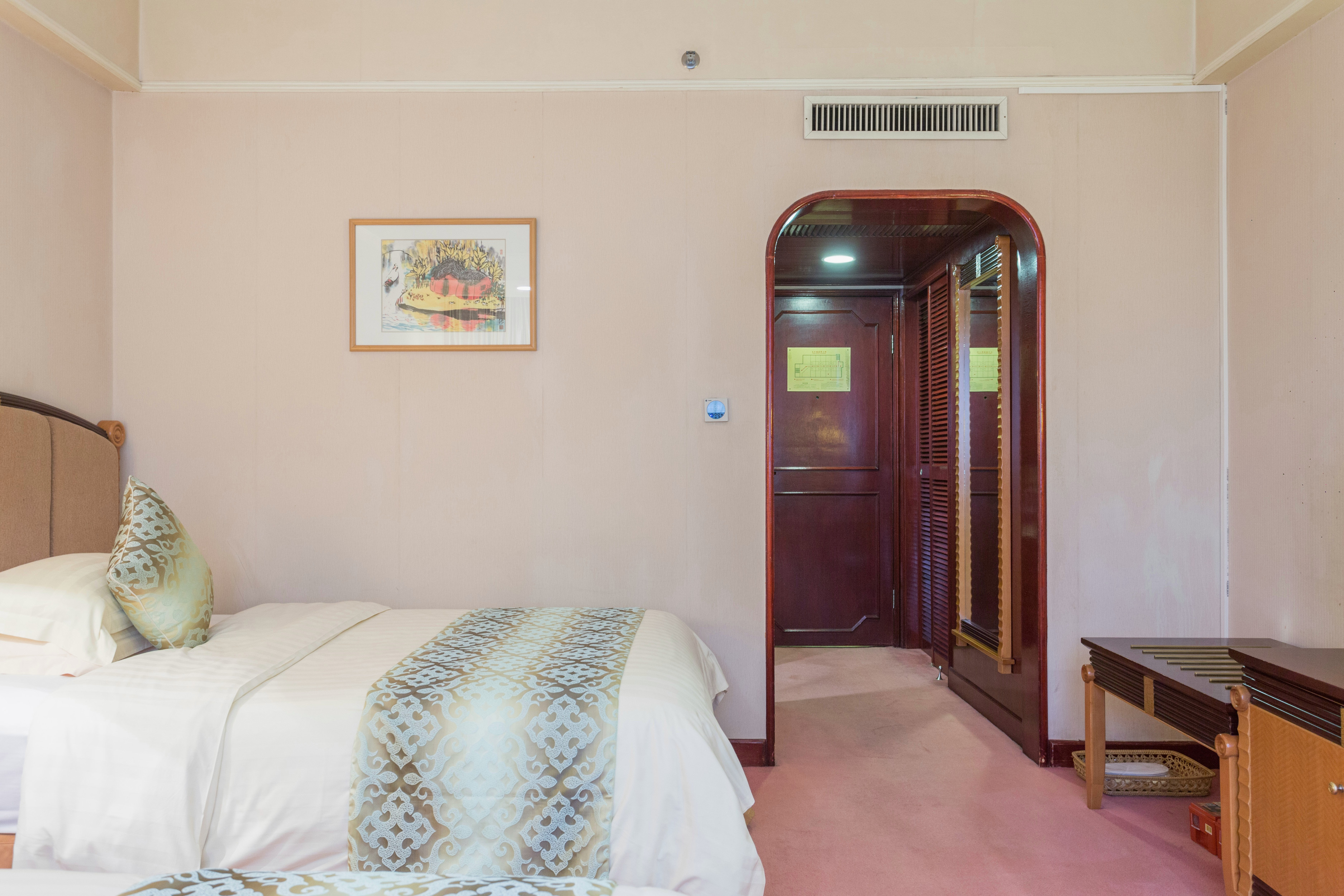 联谊楼标准双床房