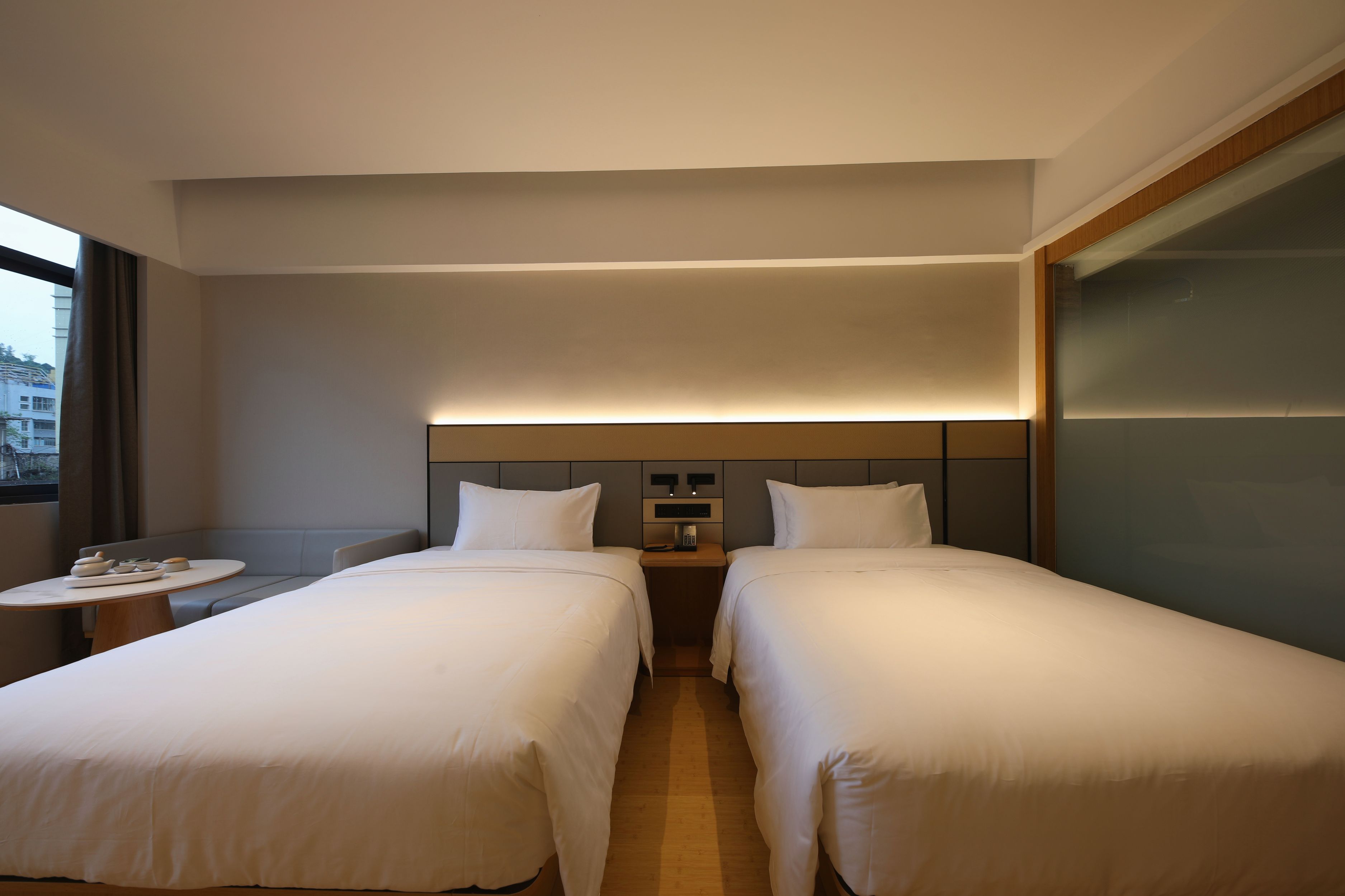 米菲豪华双床房