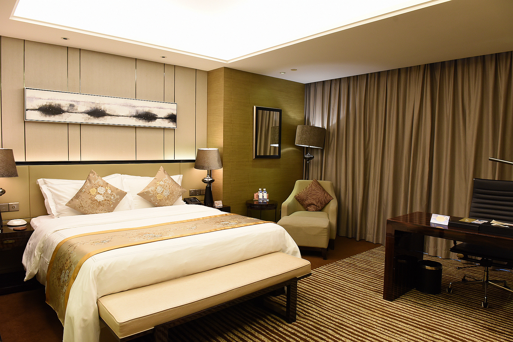 Shenzhen YANGBANGLANGYUE International HotelScenery Standard Queen Room