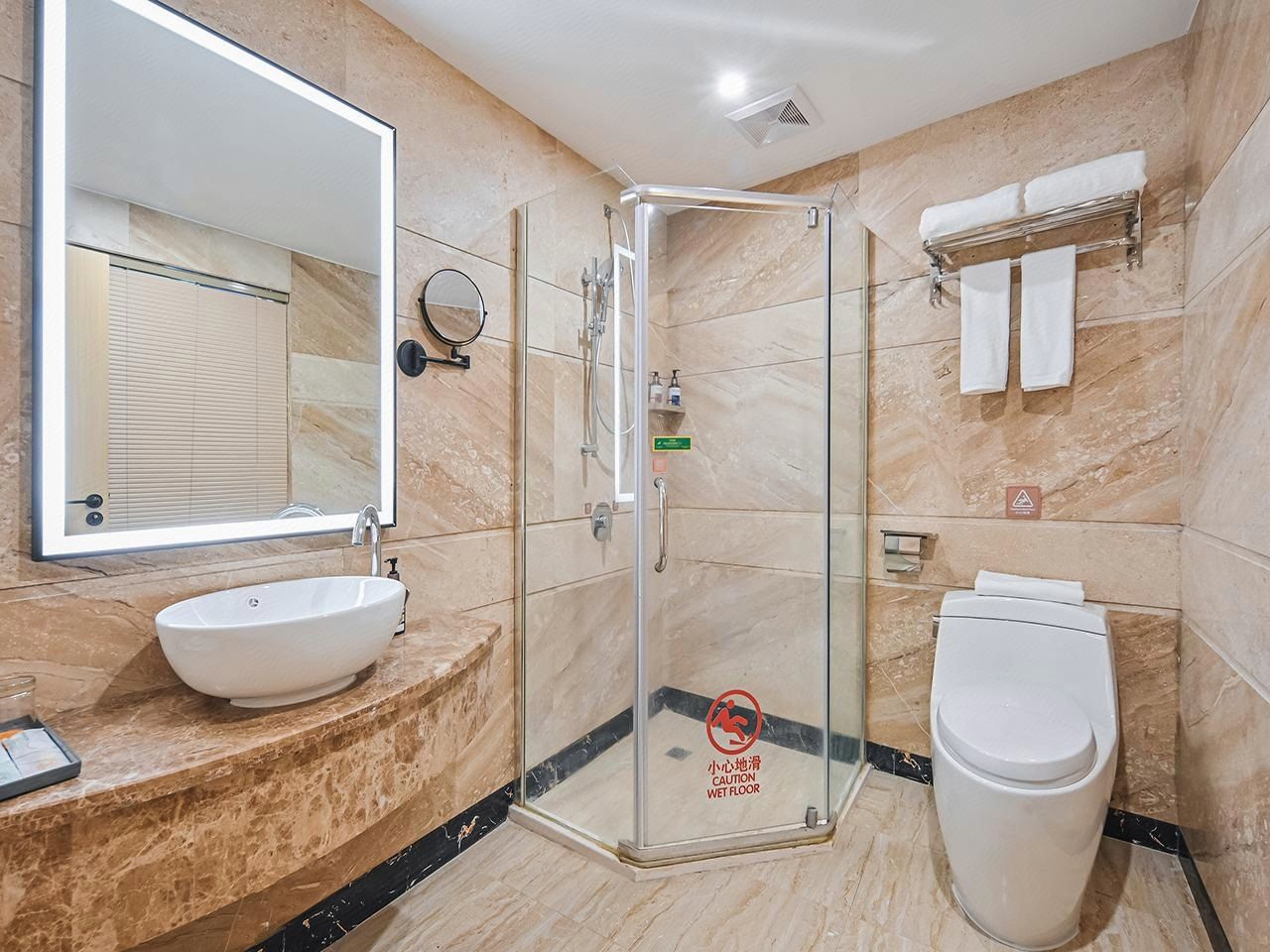 电竞大床房（电视投屏）