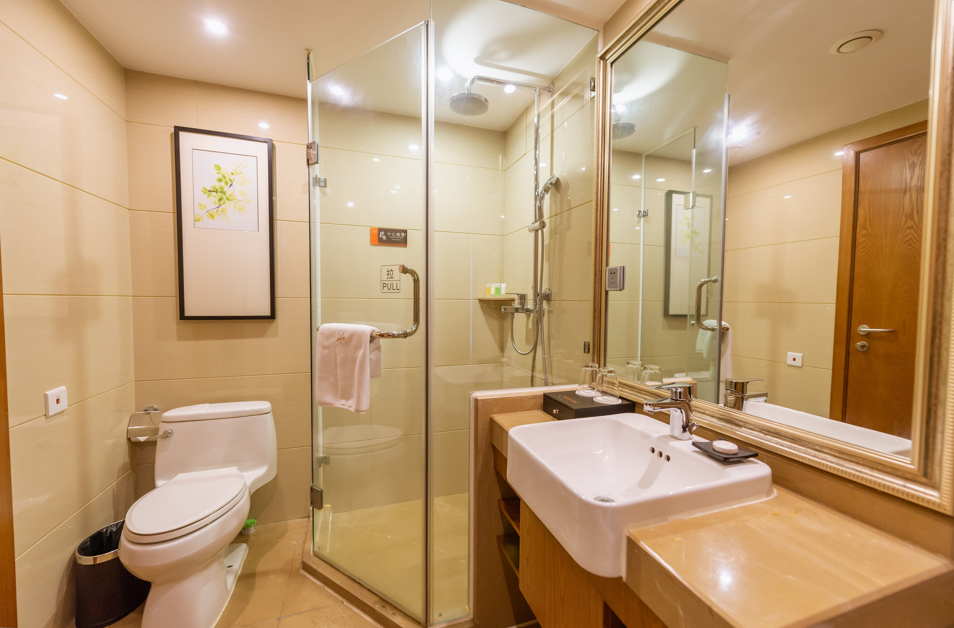 豪华河景双床房